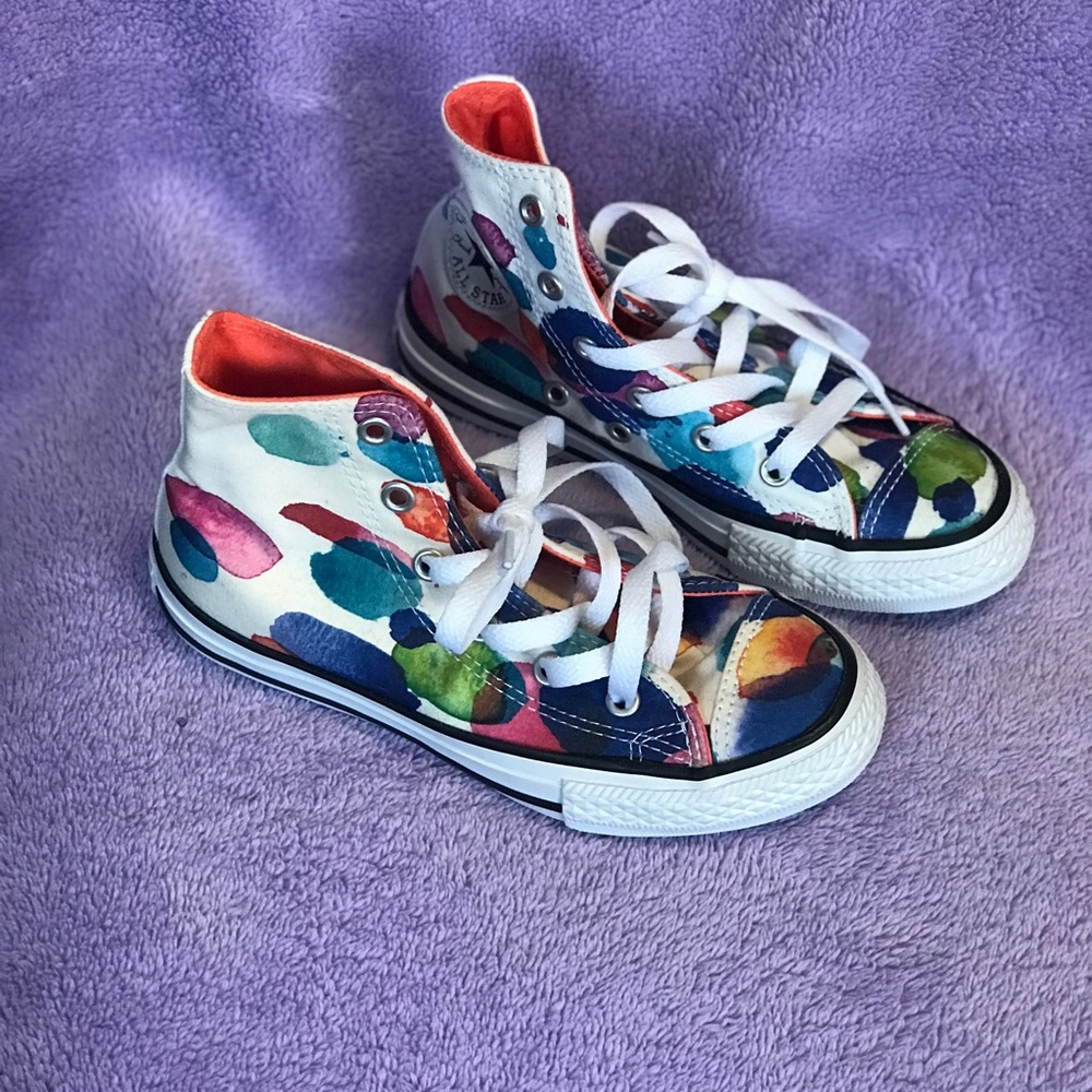 Converse never worn